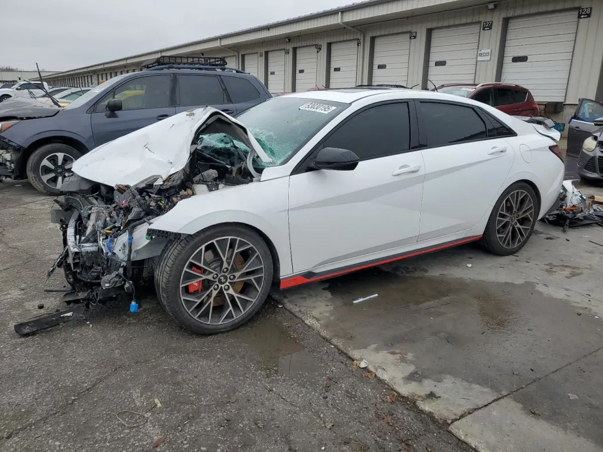 HYUNDAI ELANTRA N - фото 1