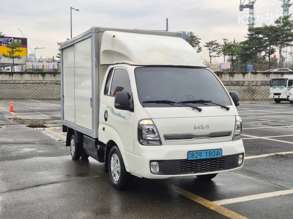 Kia 더 뉴 봉고3 EV 양문형 미닫이탑차 하이 킹캡 초장축 - фото 1