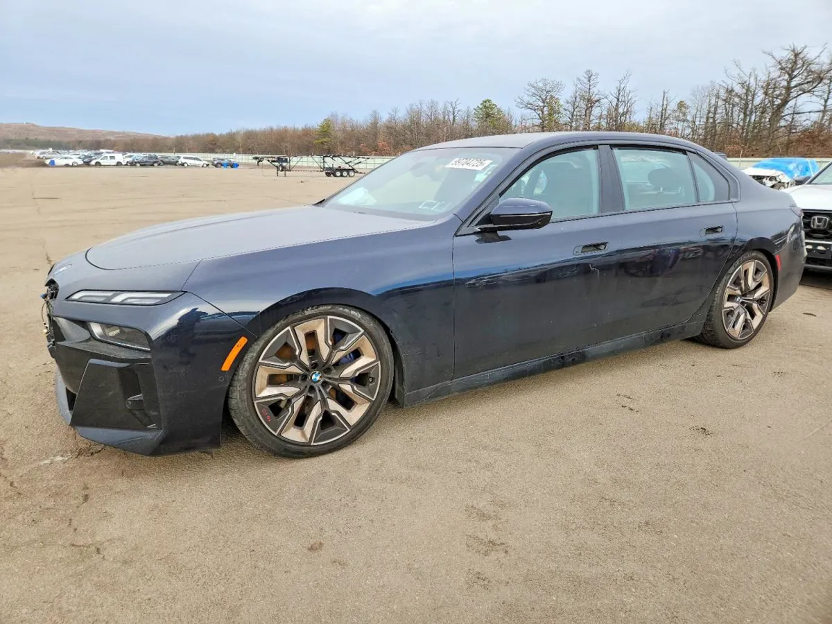 BMW 760 XI - фото 1