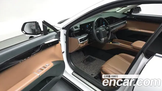 Hyundai Grandeur - фото 1