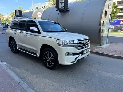 Toyota Land Cruiser - фото 1