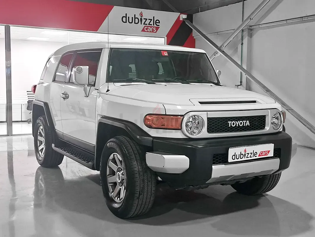 Toyota FJ Cruiser - фото 1