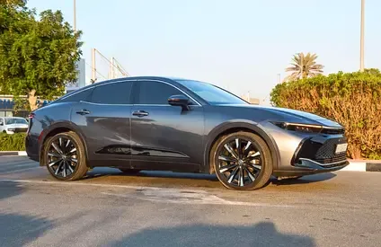 Toyota Crown - фото 1