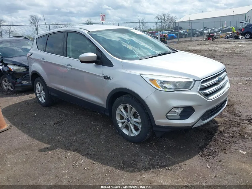 FORD ESCAPE SE - фото 1