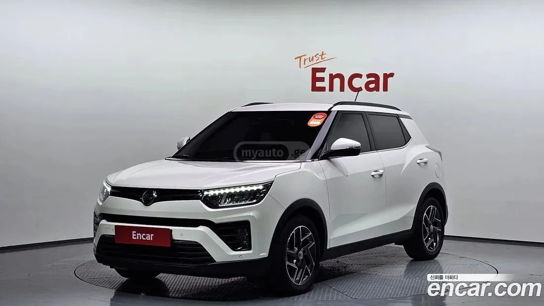 Ssangyong Tivoli - фото 1