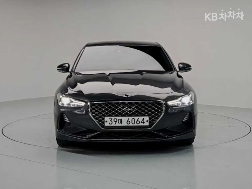 Genesis G70 2.0T Supreme - фото 1