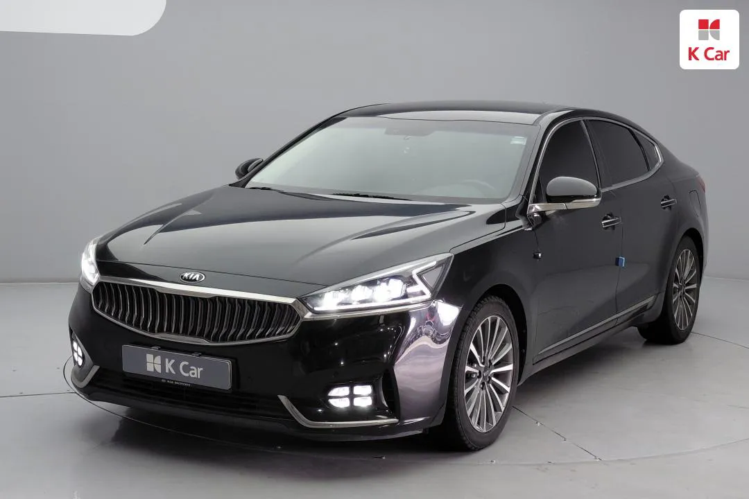 Kia K7 - фото 1