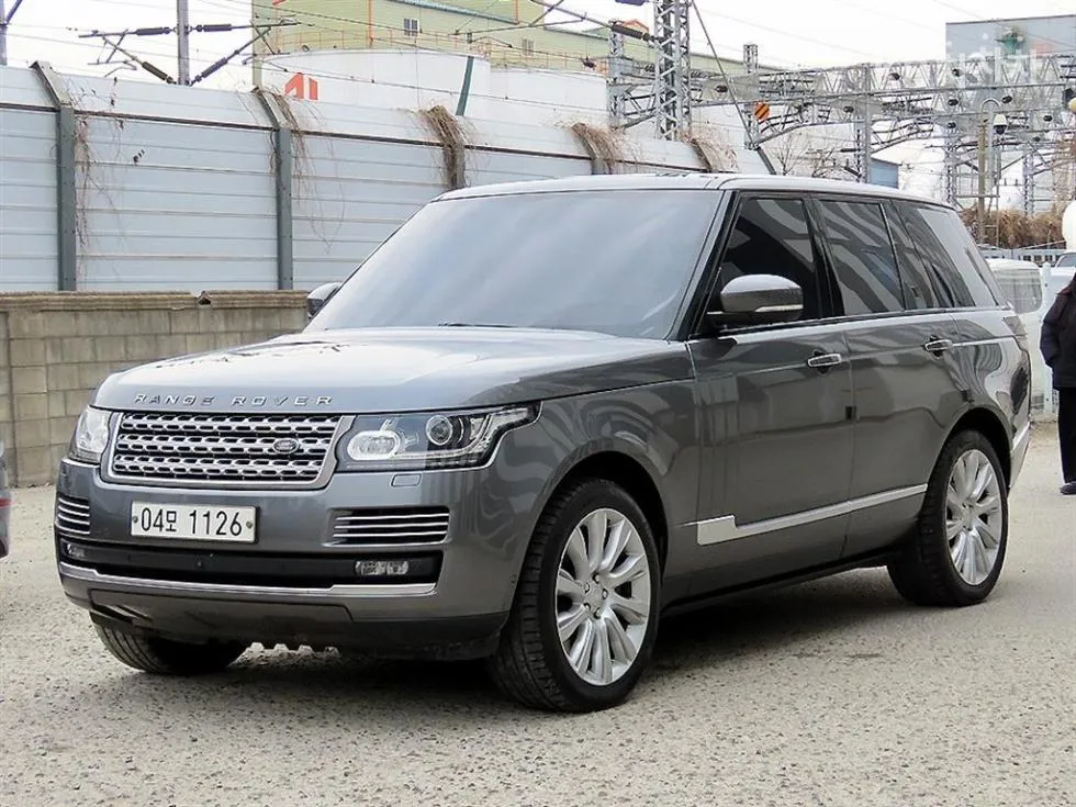 Land Rover 뉴 레인지로버 4.4 SDV8 보그 SE 405(13~) - фото 1