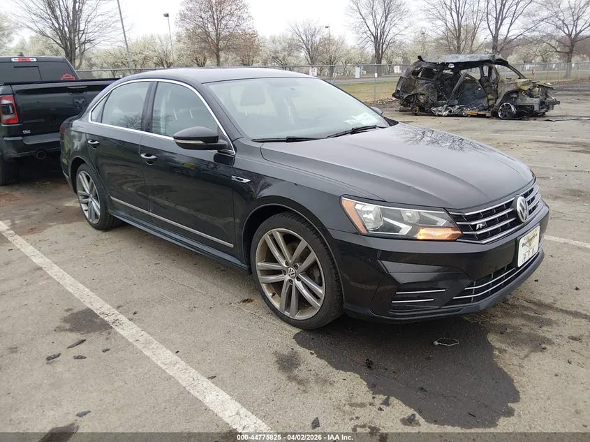 VOLKSWAGEN PASSAT 1.8T R-LINE - фото 1