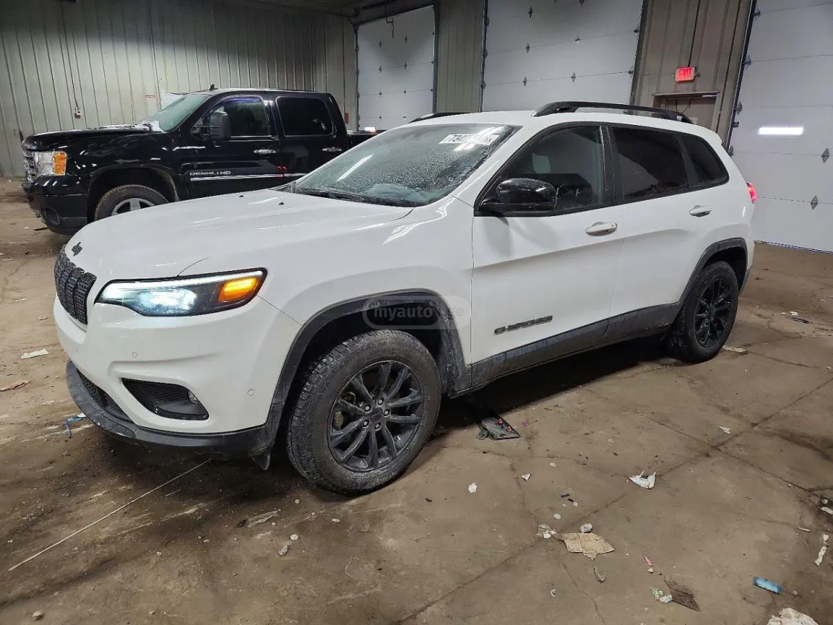 Jeep Cherokee - фото 1