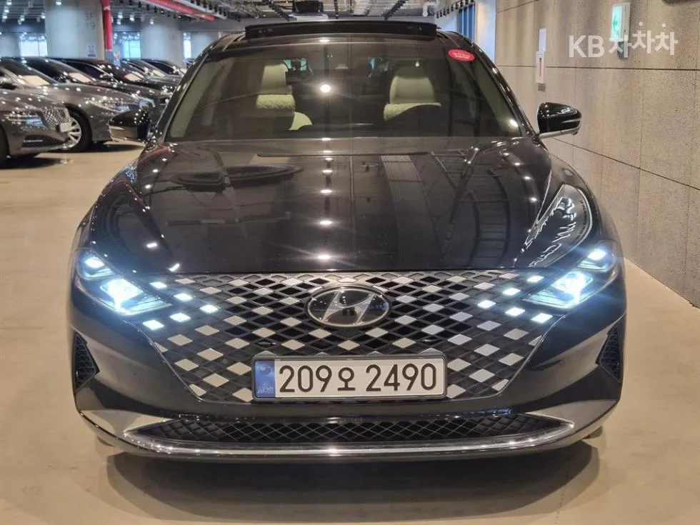 Hyundai 더 뉴 그랜저 2.5 르블랑 - фото 1