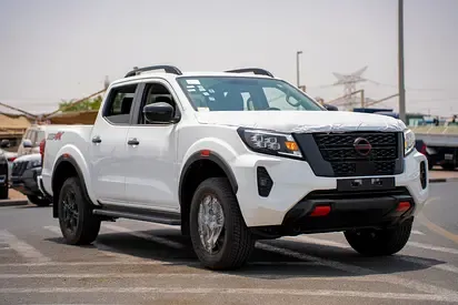 Nissan Navara - фото 1