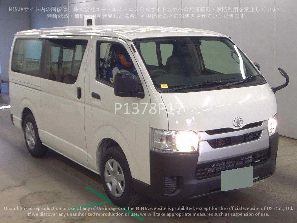 TOYOTA HIACE VAN 5D - фото 1