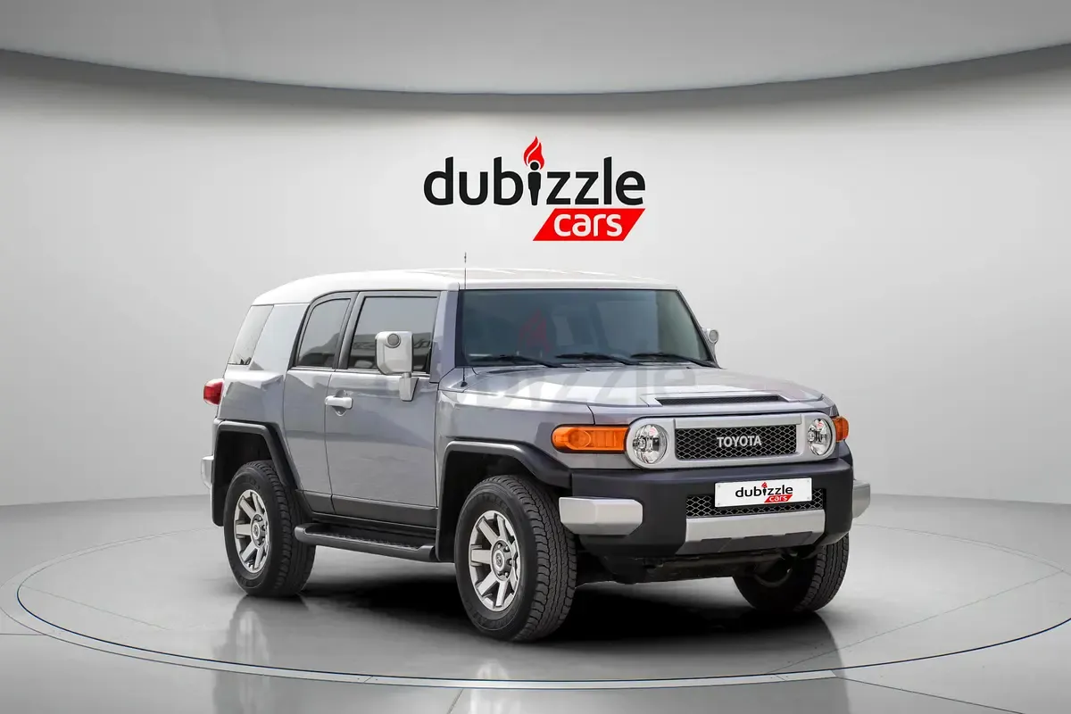 Toyota FJ Cruiser - фото 1