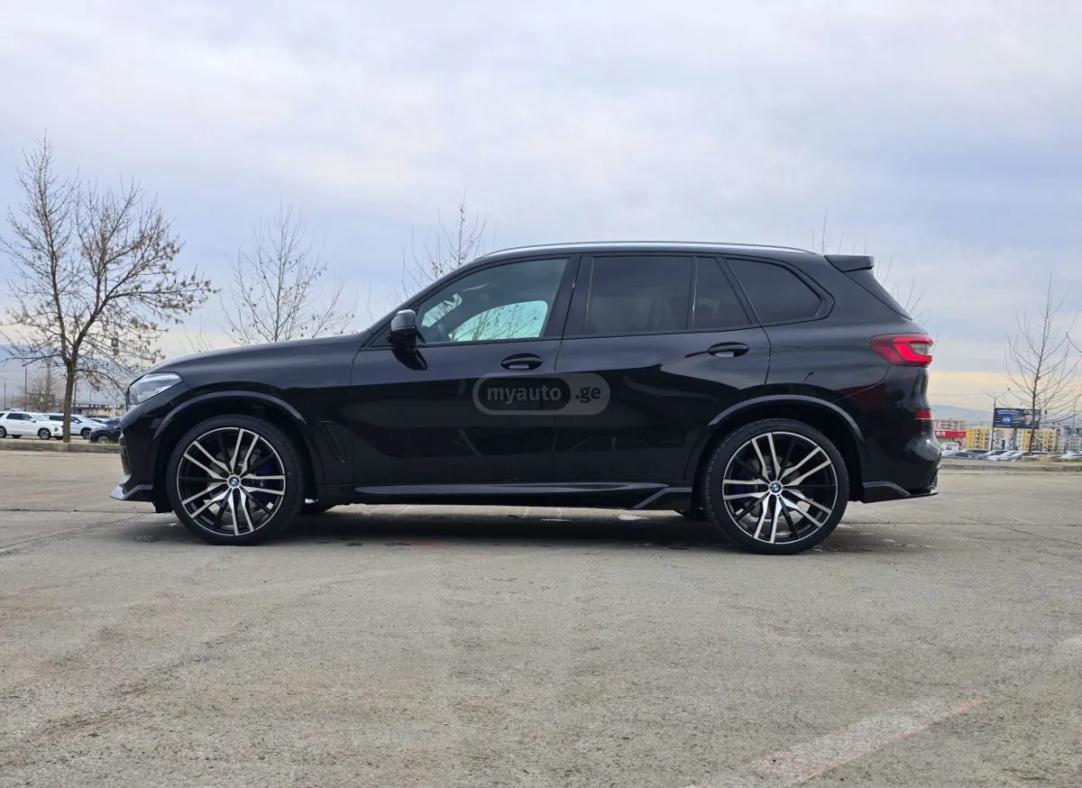 BMW X5 - фото 1