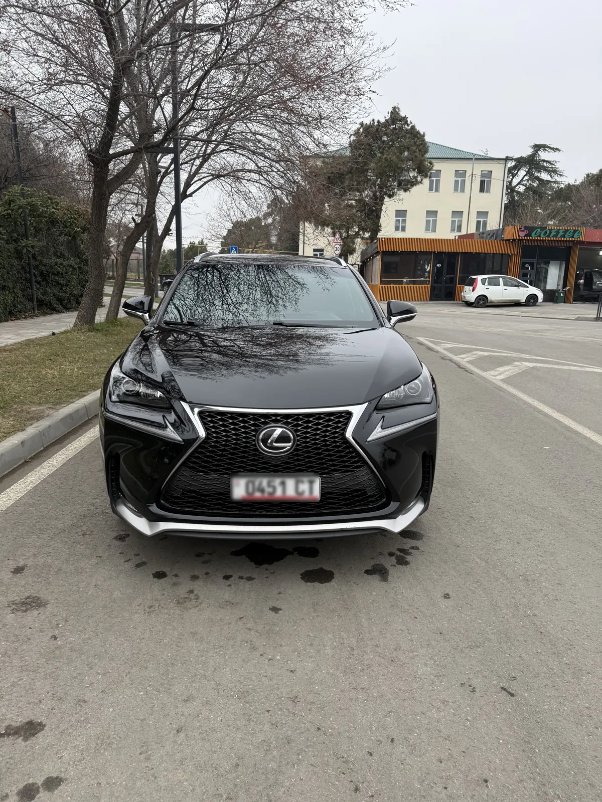 Lexus NX 200 - фото 1
