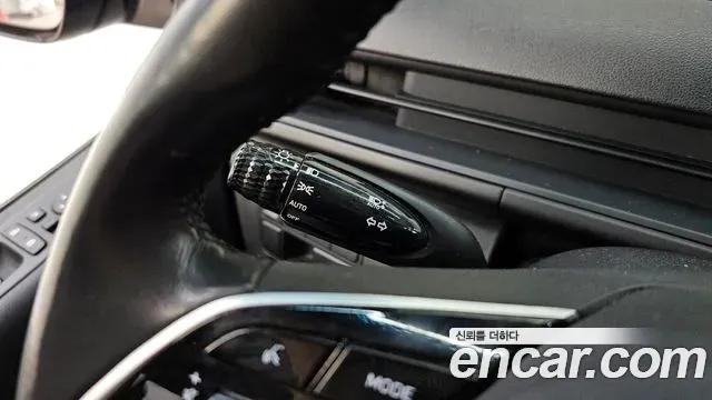 Hyundai Staria - фото 1