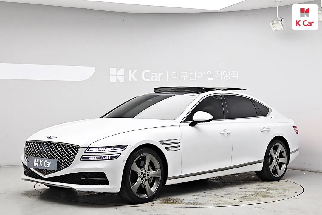 Genesis G80 - фото 1