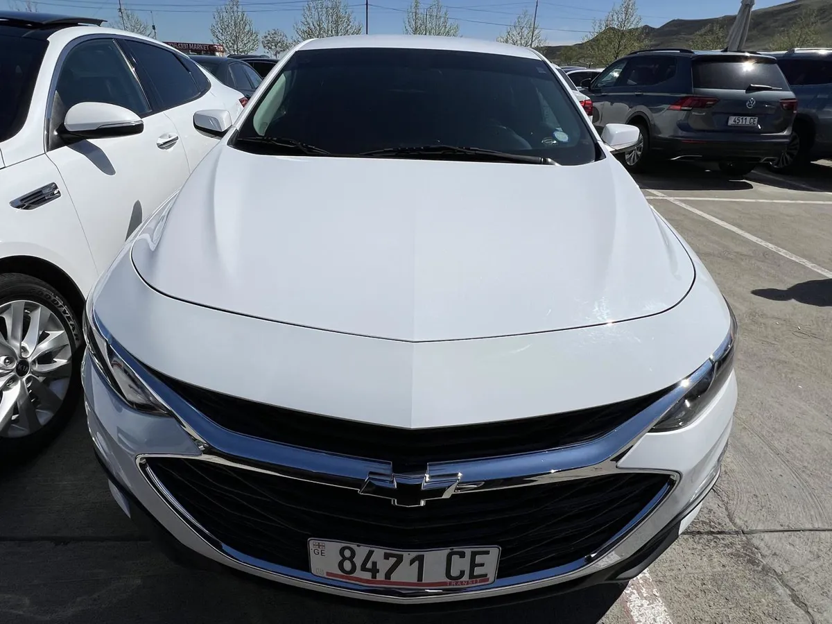 Chevrolet Malibu - фото 1