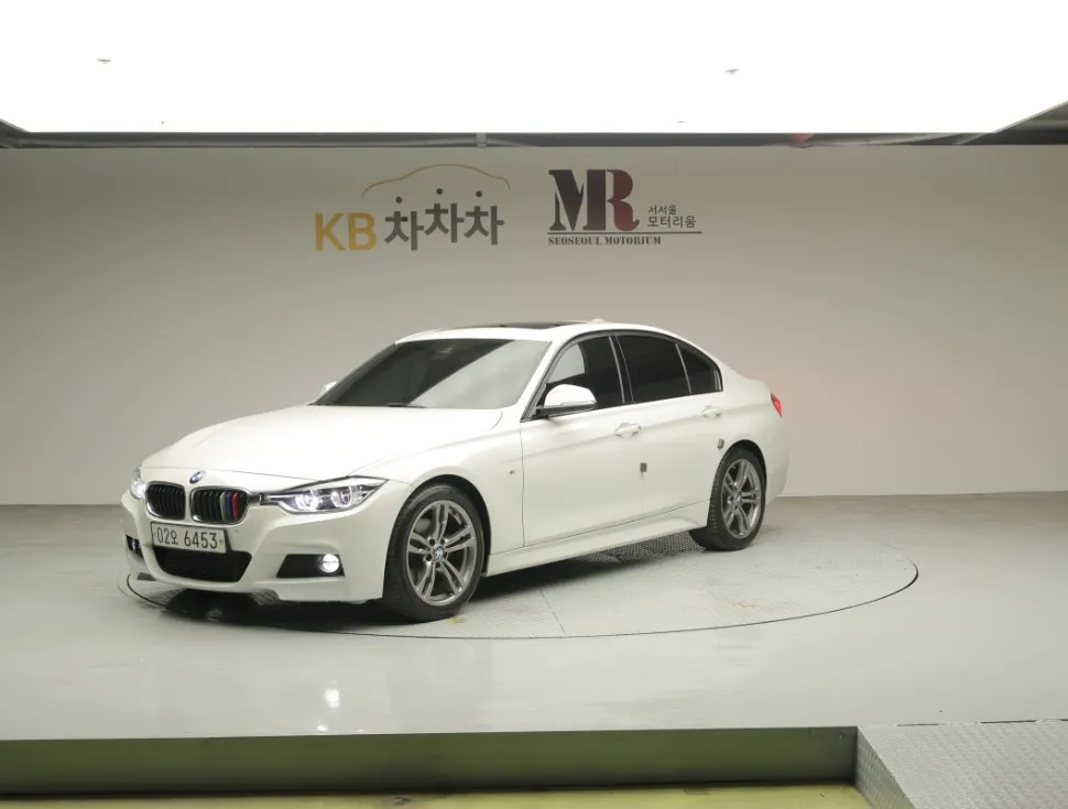 BMW 뉴3시리즈 320i 세단 M스포츠 F30(13~) - фото 1