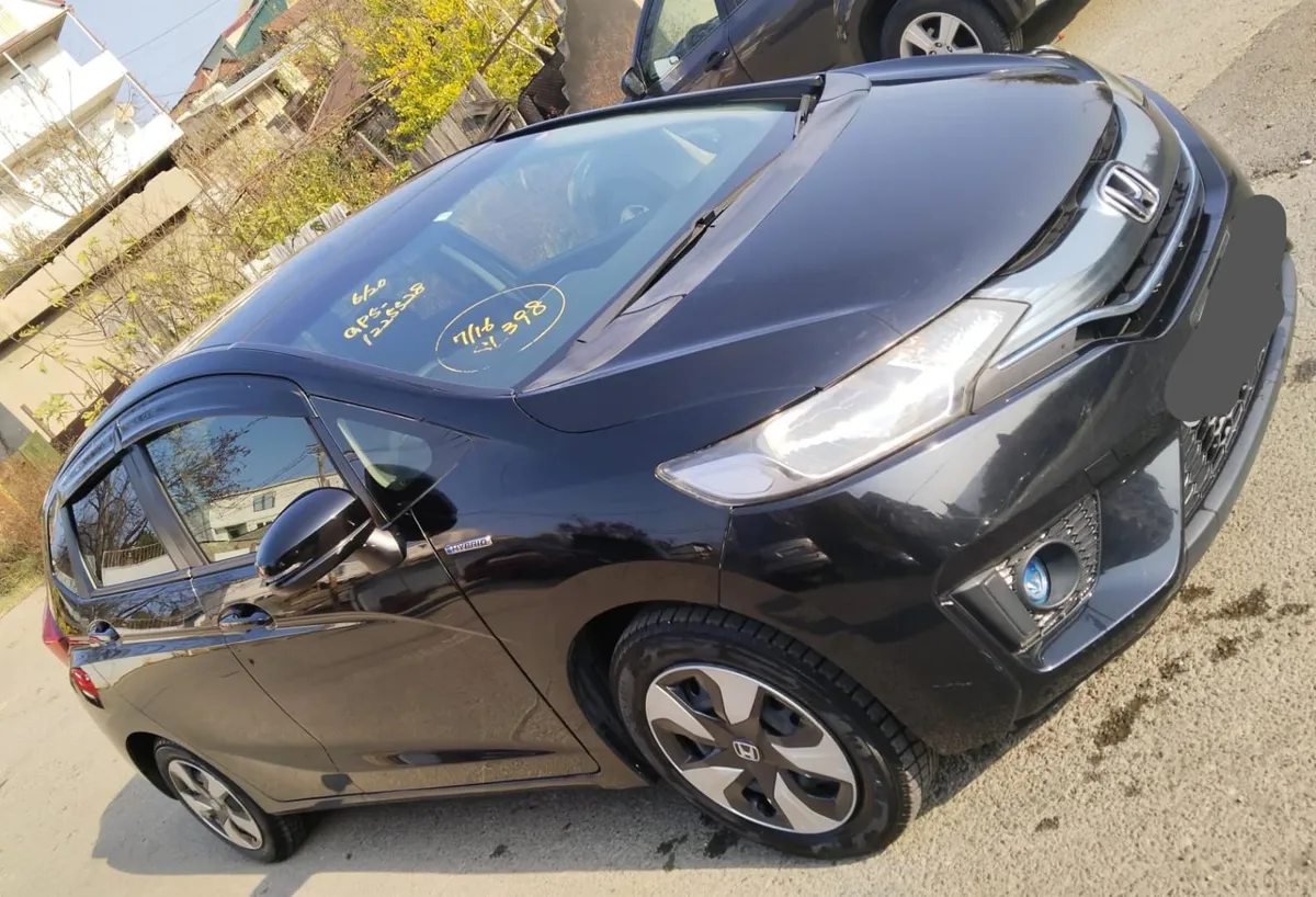 Honda Fit - фото 1