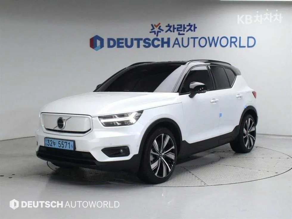 Volvo XC40 Recharge Twin Ultimate 기본형 - фото 1