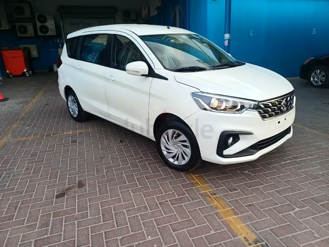 Suzuki Ertiga - фото 1
