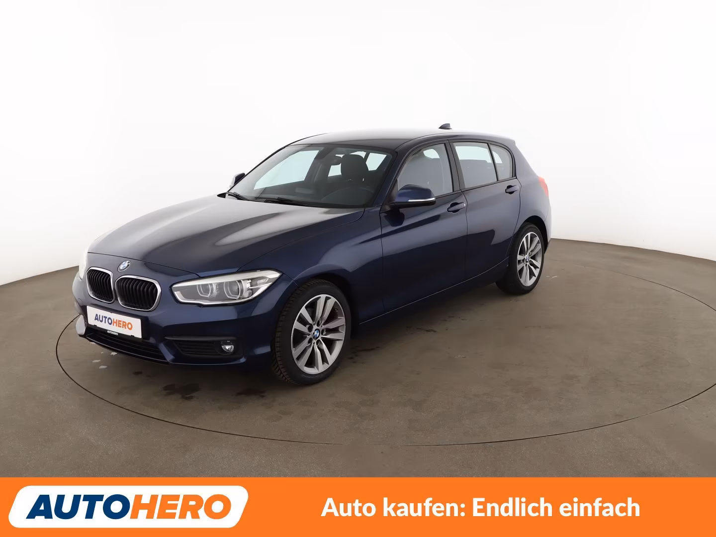 BMW 118 - фото 1