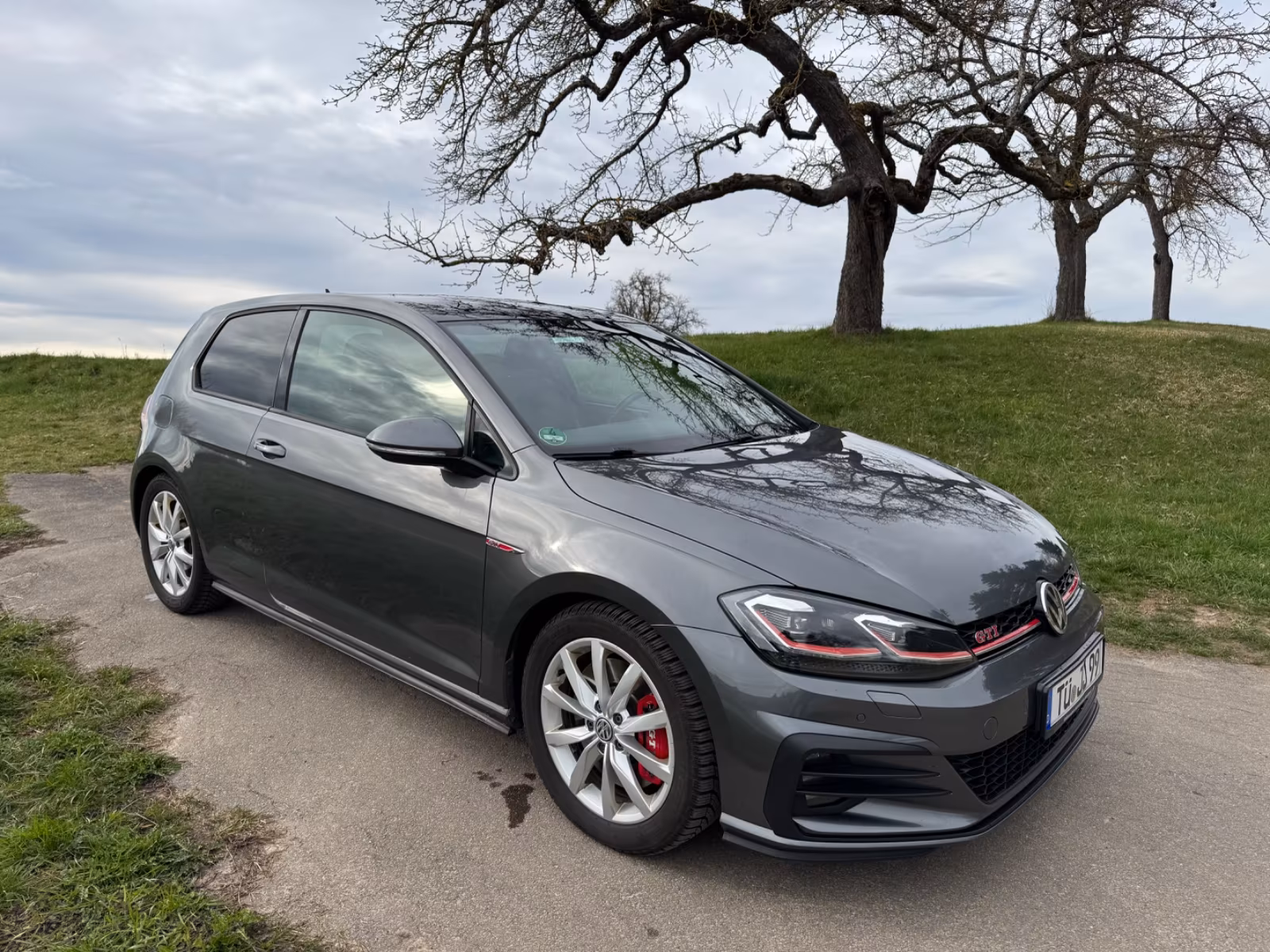 Volkswagen Golf - фото 1