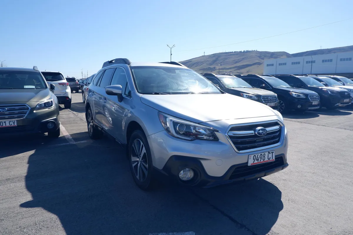 Subaru Outback - фото 1