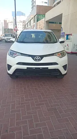 Toyota Rav 4 - фото 1