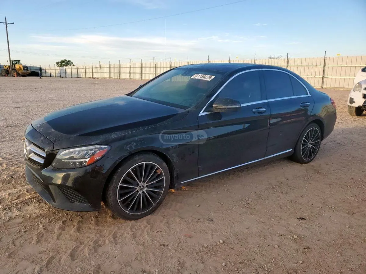 Mercedes-Benz C 300 - фото 1