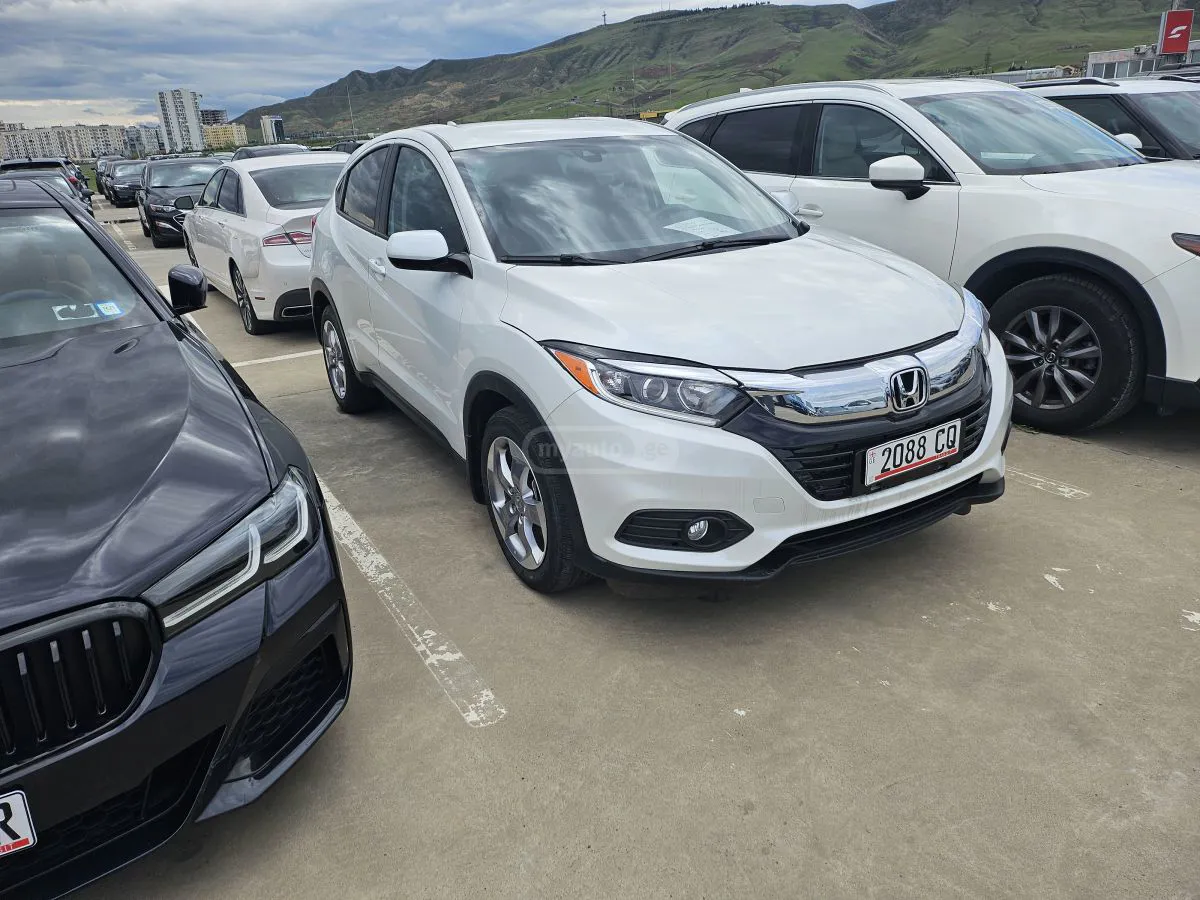 Honda HR-V - фото 1