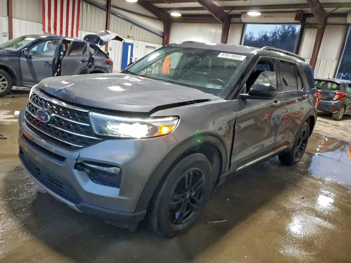 FORD EXPLORER - фото 1