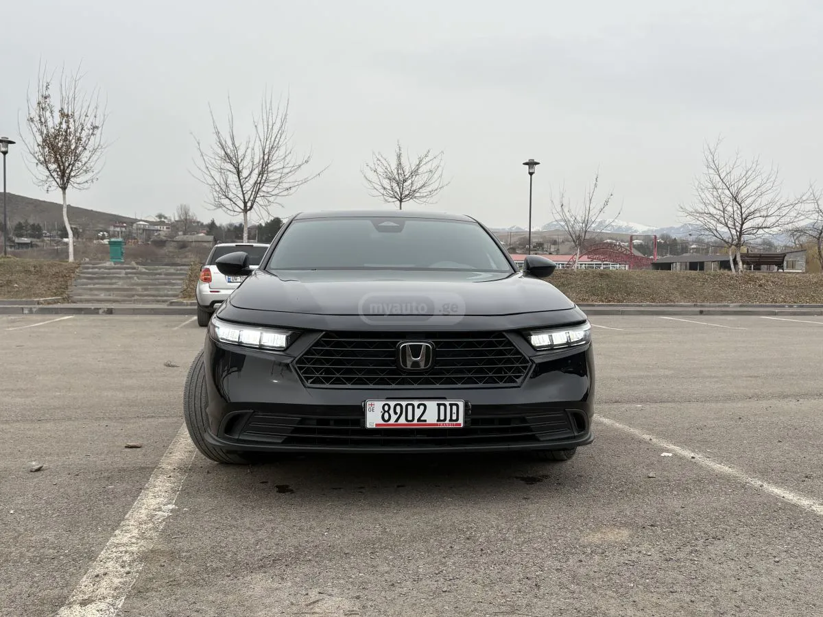 Honda Accord - фото 1
