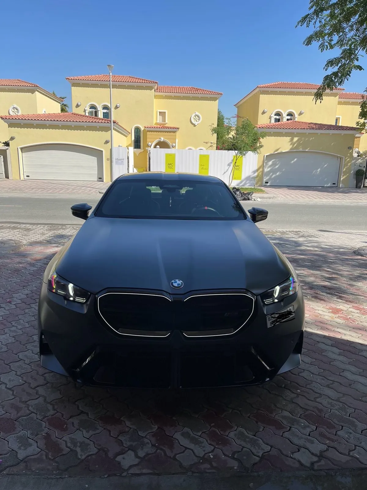 BMW M5 - фото 1