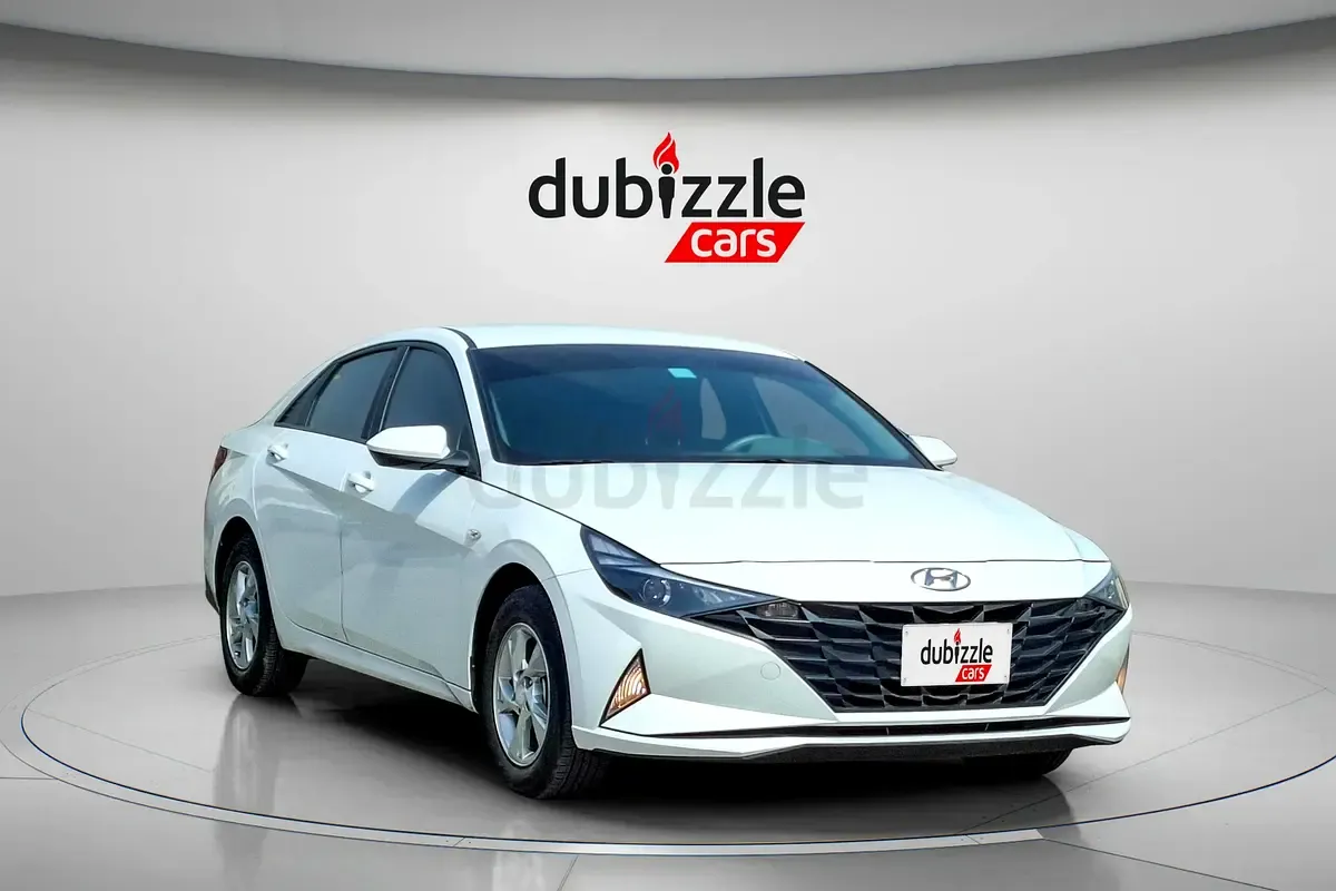 Hyundai Elantra - фото 1