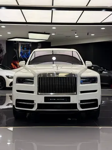 Rolls-Royce Cullinan - фото 1