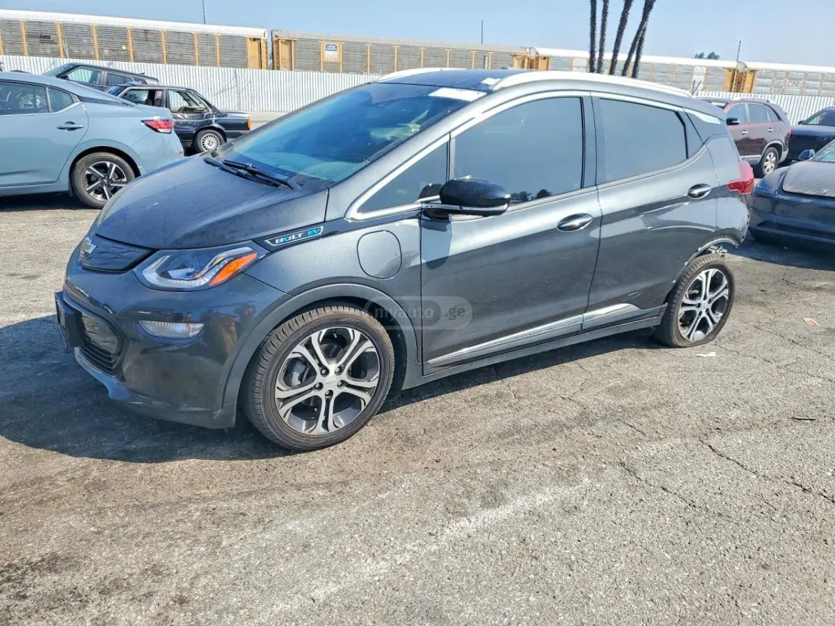 Chevrolet Bolt EV - фото 1