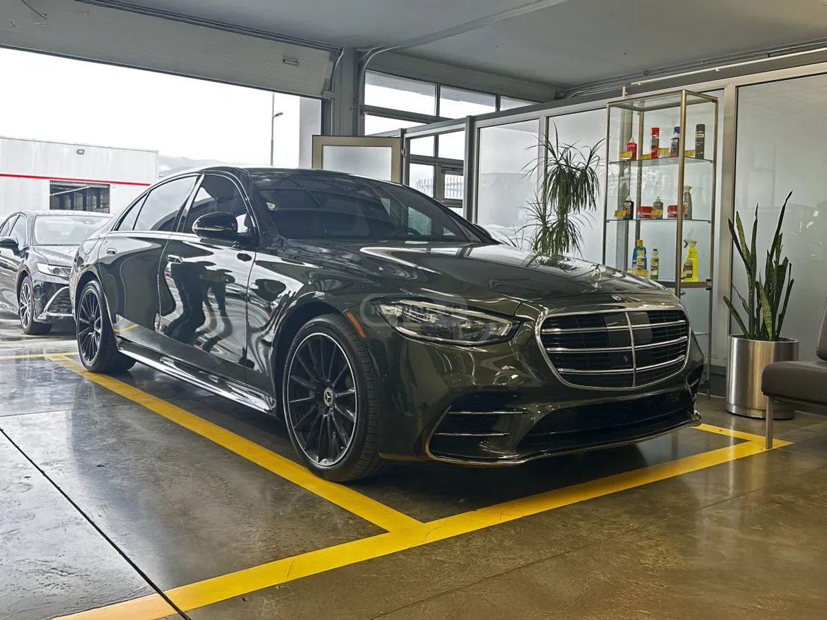 Mercedes-Benz S 580 - фото 1