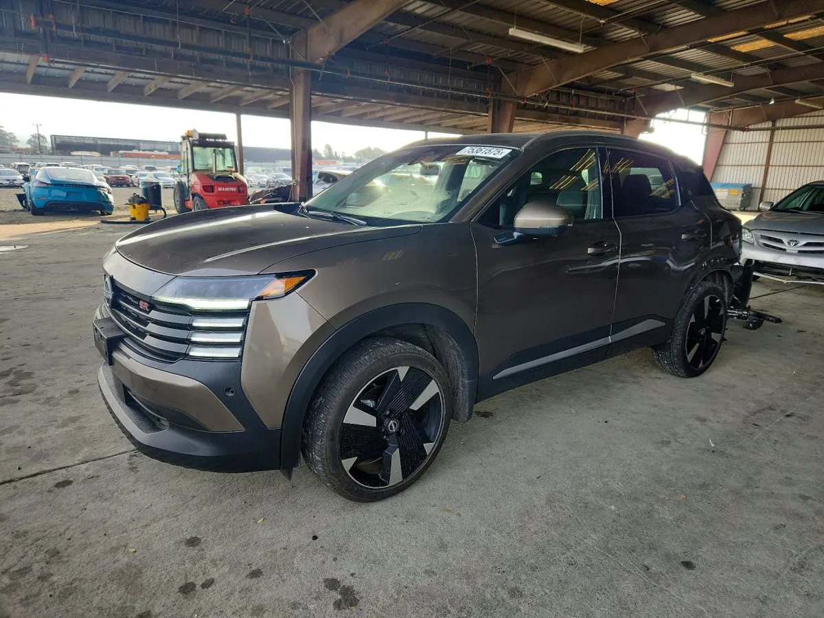 NISSAN KICKS SR - фото 1