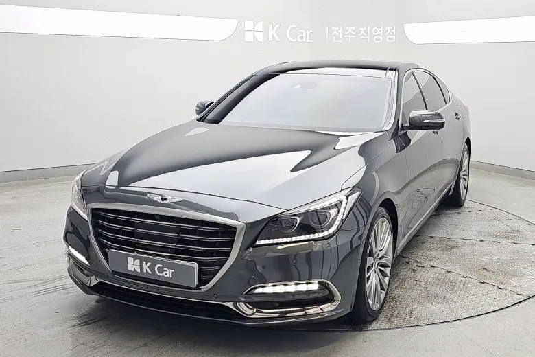 Genesis G80 - фото 1