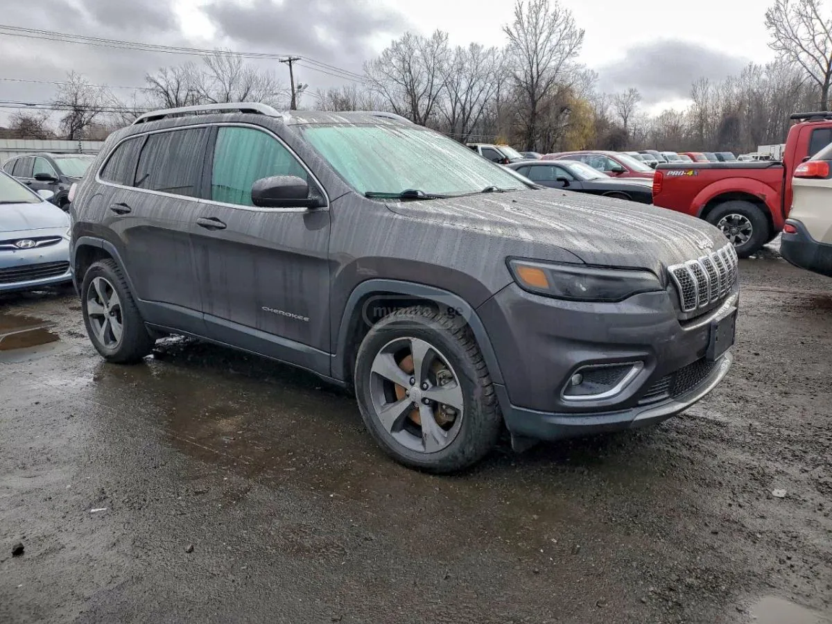 Jeep Cherokee - фото 1