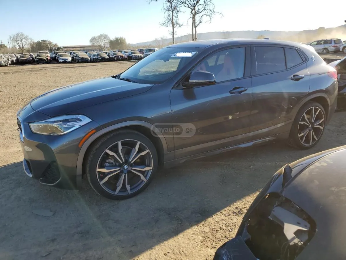 BMW X2 - фото 1