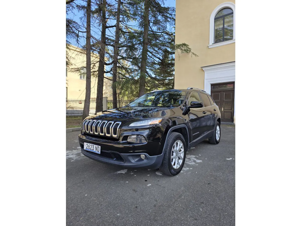 Jeep Cherokee - фото 1