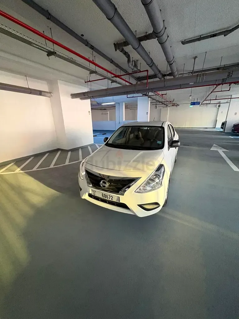 Nissan Sunny - фото 1