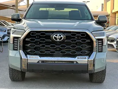 Toyota Tundra - фото 1