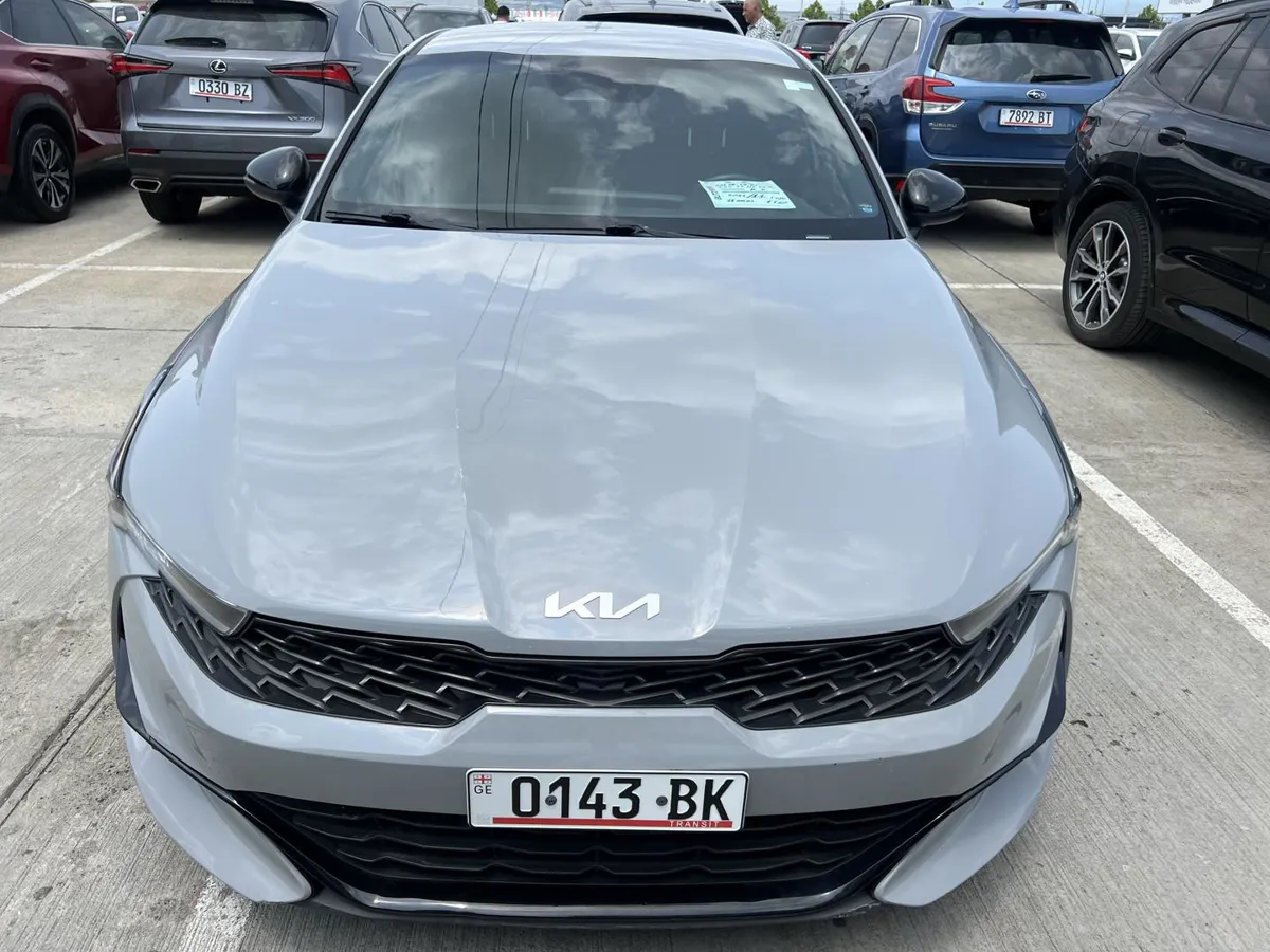 Kia K5 - фото 1
