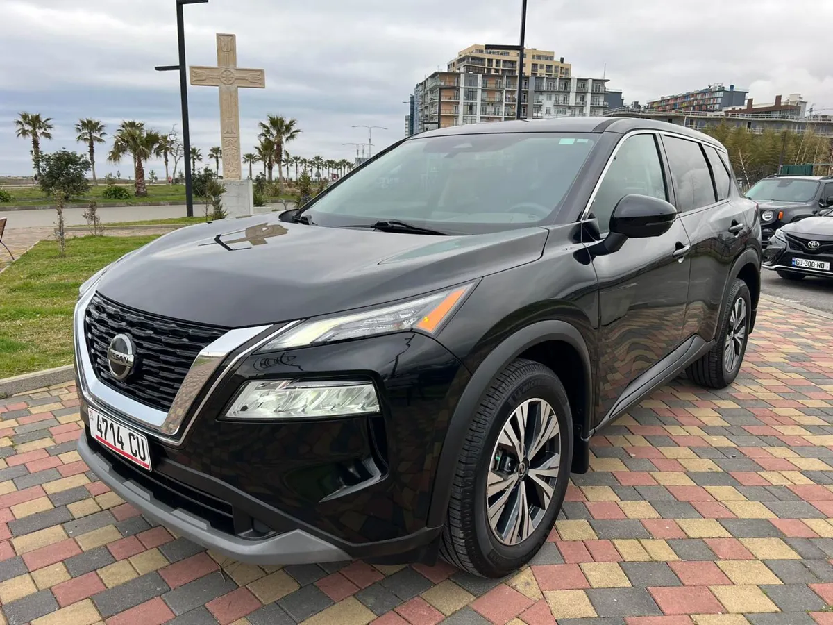 Nissan Rogue - фото 1