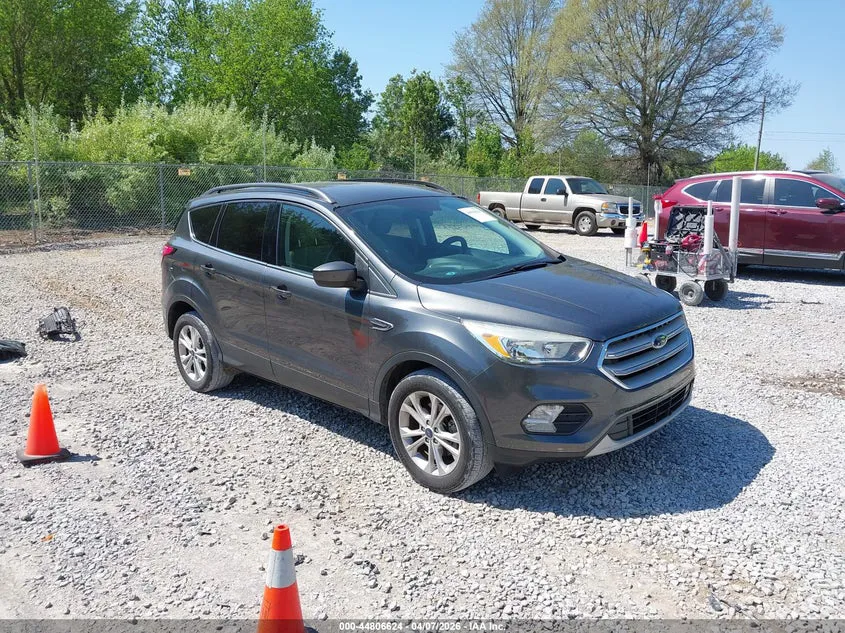 FORD ESCAPE SE - фото 1